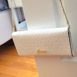White sling bag